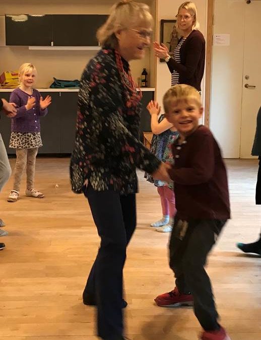 Inställd pga av nya restriktioner gällande covid -Workshop för barn: Vi sjunger & dansar