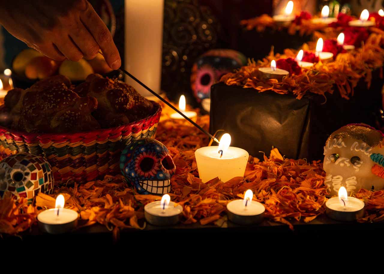 Skelett- och lyktworkshop i samband med Dia de Muertos