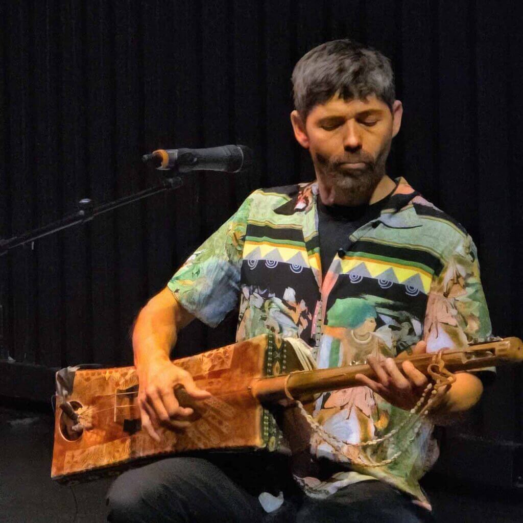 Jorge Alcaide spelar
